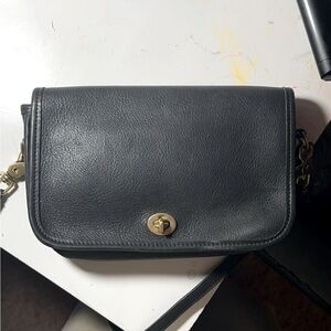 Vintage Coach Dinky Crossbody